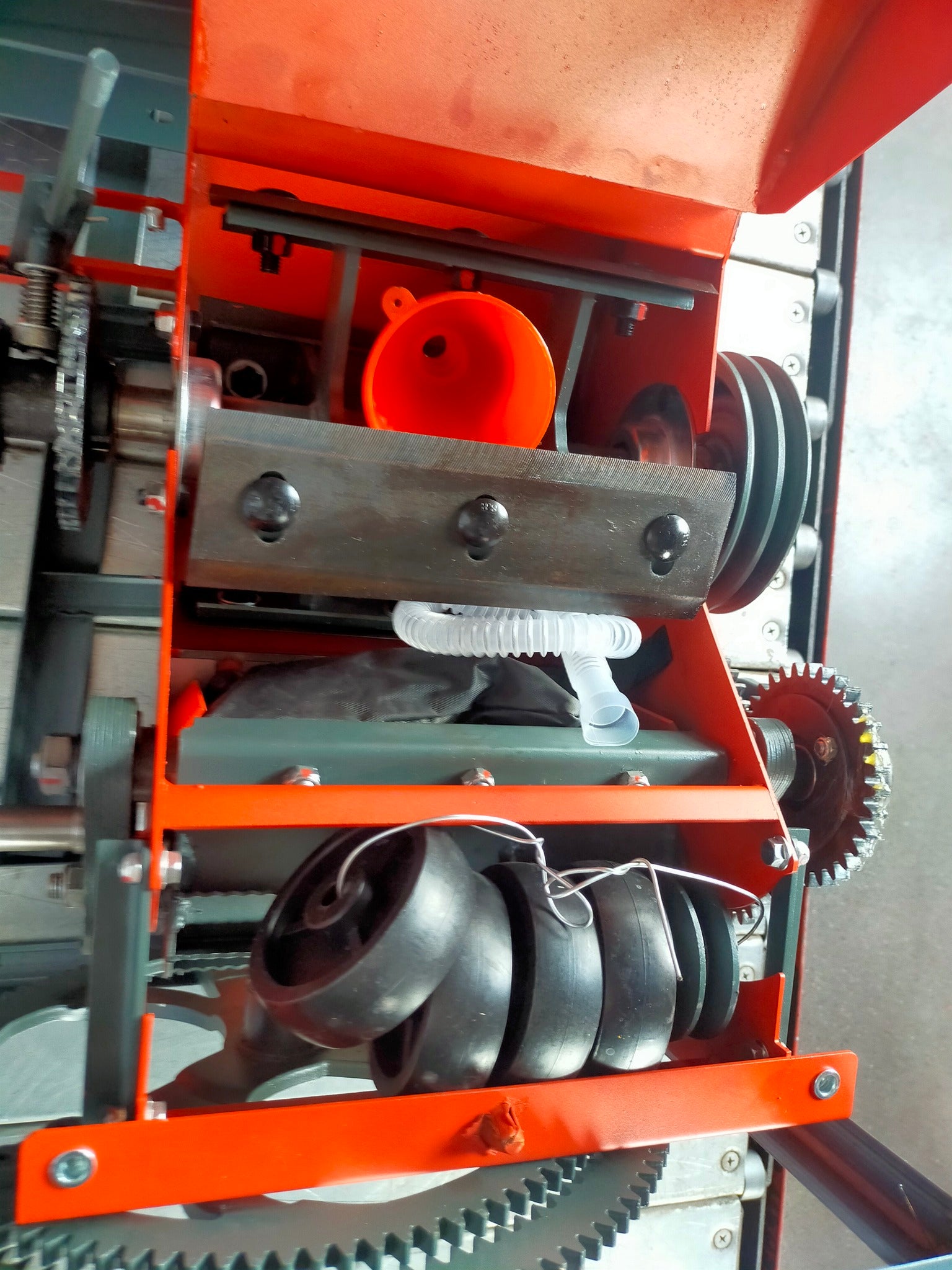 Pahel Horizontal Chaff Cutter with 3 HP Motor/ 7 Hp Petrol Engine