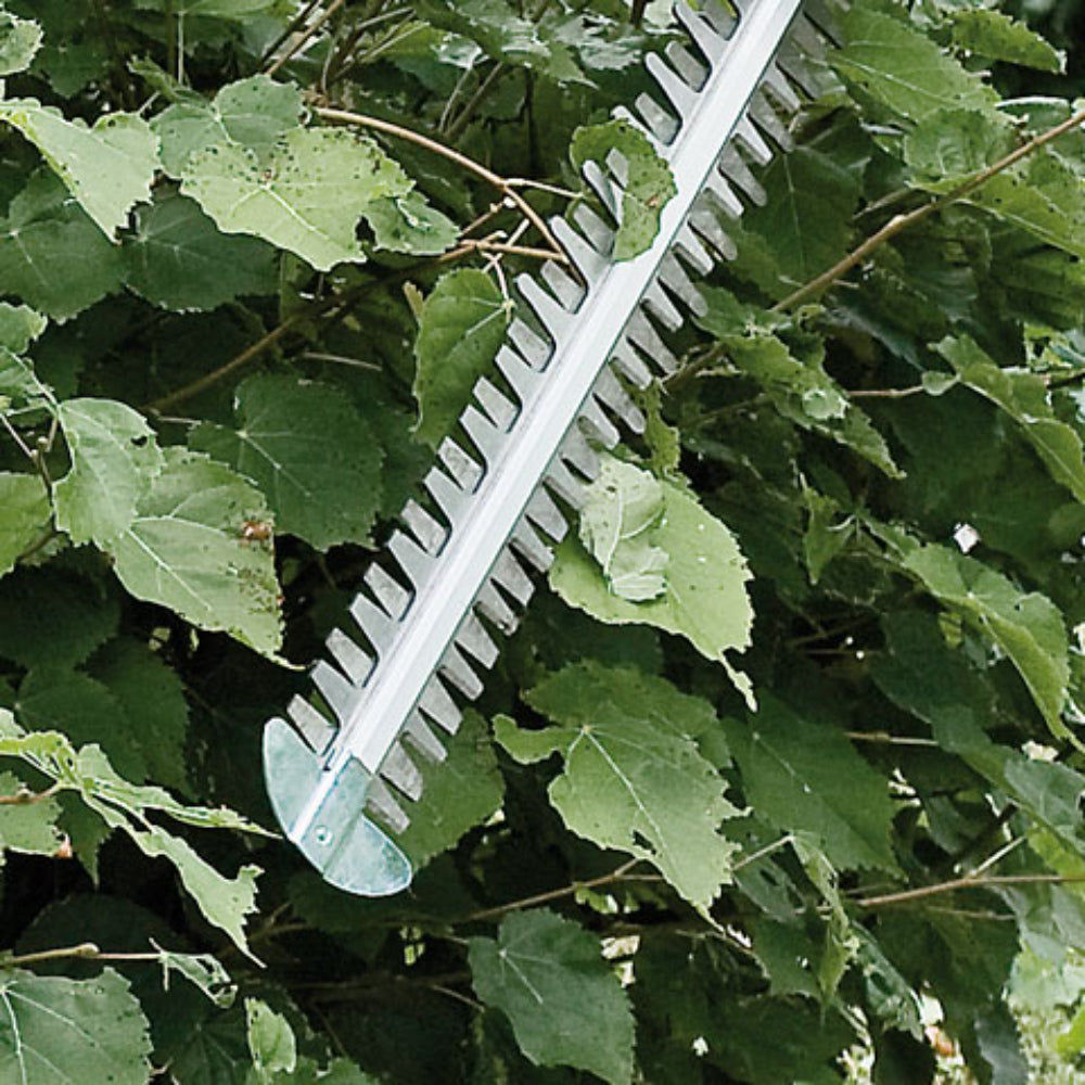 STIHL HL 94 Petrol Long-Reach Hedge Trimmer – 24″ Dual Blades with 145° Articulating Head