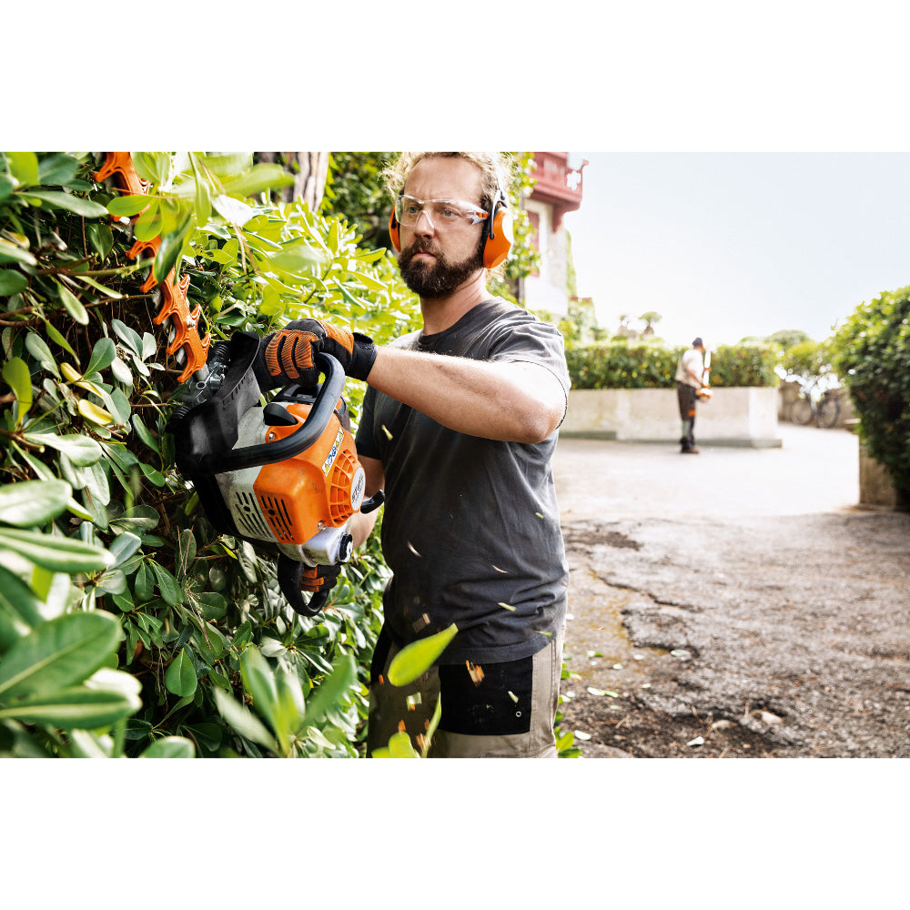 STIHL HS 82 T Petrol Hedge Trimmer – 20″ Double‑Sided Precision “T” Blade