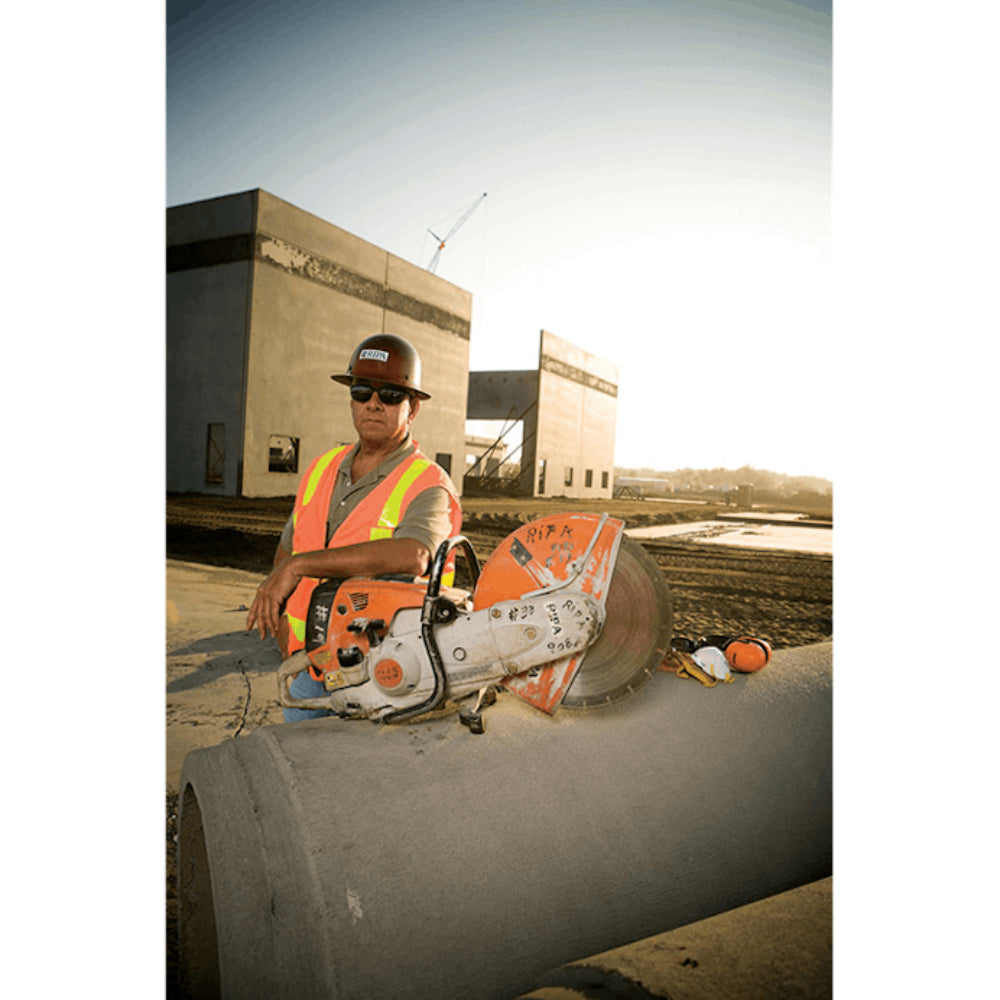 STIHL TS 800 petrol cut-off machine: for challenging work with large cutting depth