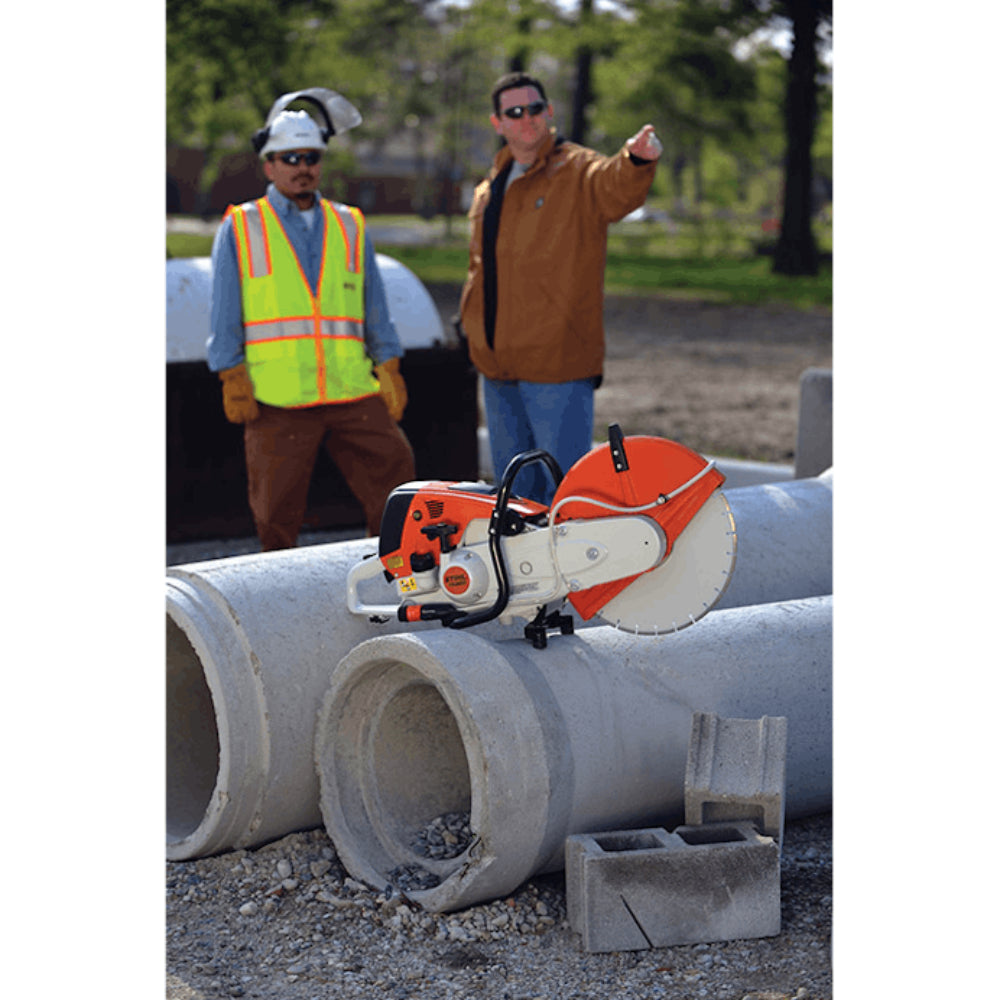 STIHL TS 800 petrol cut-off machine: for challenging work with large cutting depth