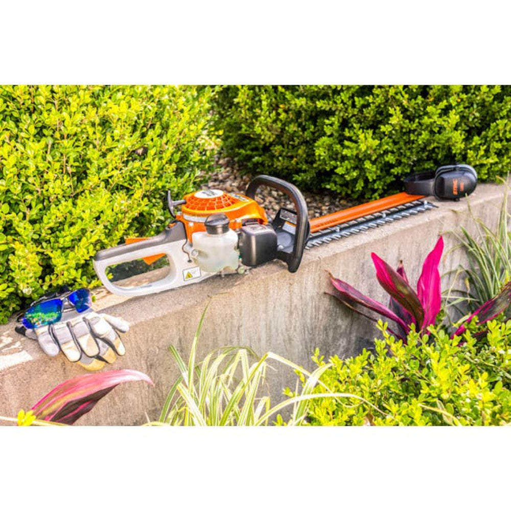 STIHL HS 45 Petrol Operated Hedge Trimmer – 18″ Double-Sided Reciprocating Blade