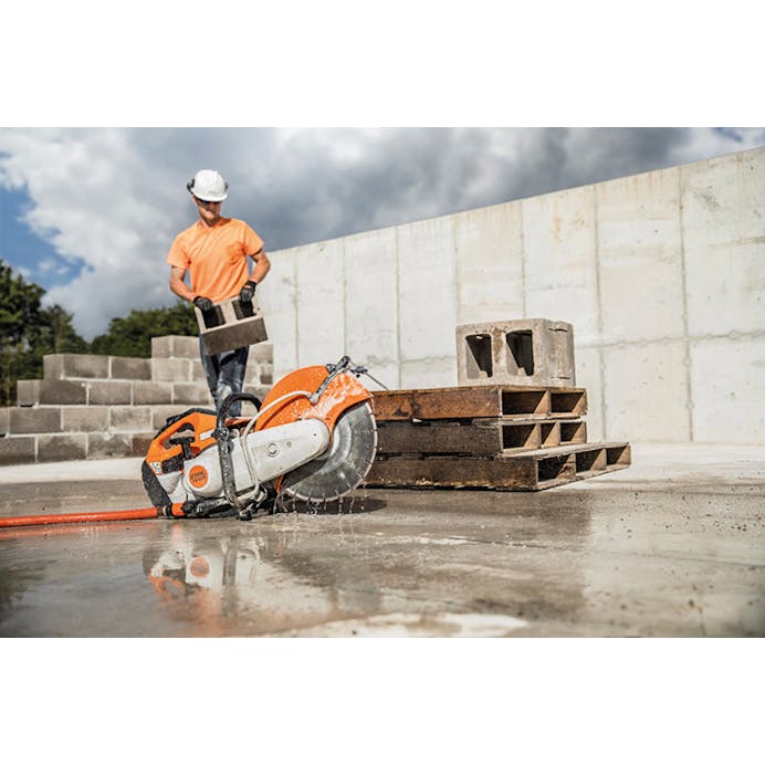 STIHL TS 420 petrol cut-off machine: reliable and suitable for universal applications