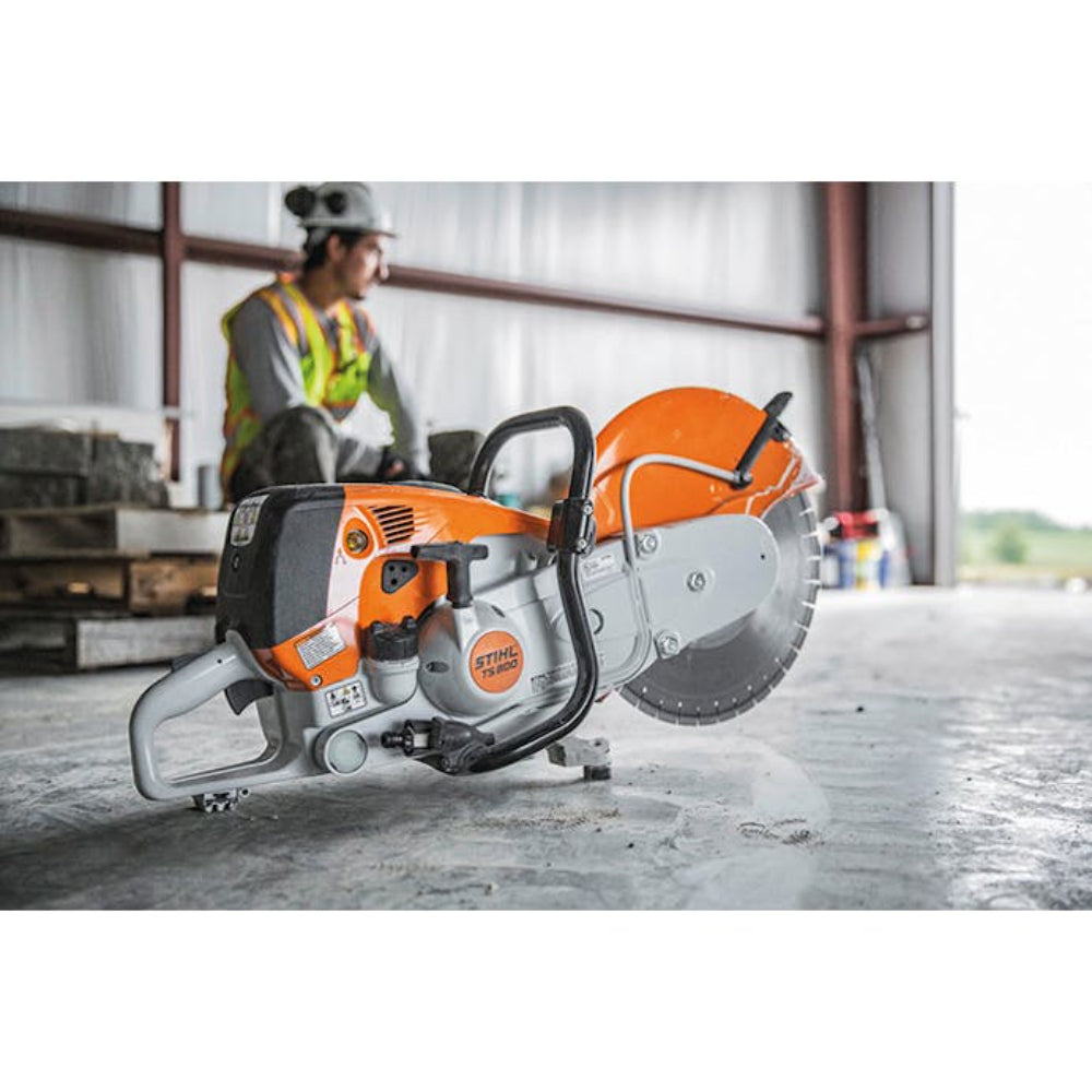 STIHL TS 800 petrol cut-off machine: for challenging work with large cutting depth