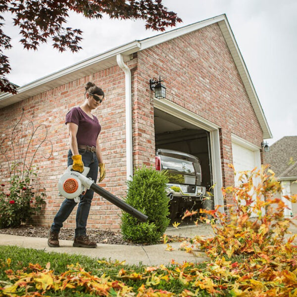 BG 50 petrol leaf blower compact and lightweight for large areas - Image 3